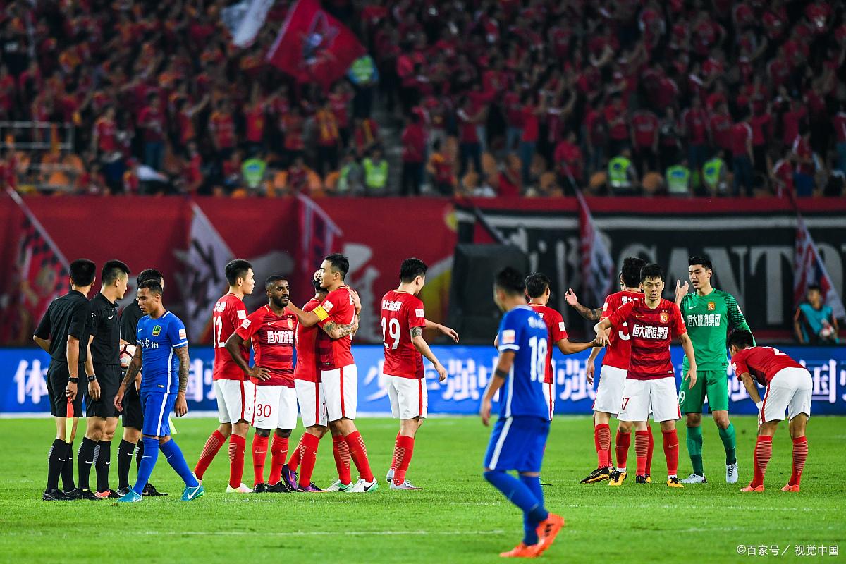 电竞杯赛焦点战：皖南雄狮队淘汰对手漠南雷豹队，外线火力全开。防守强度拉满的简单介绍