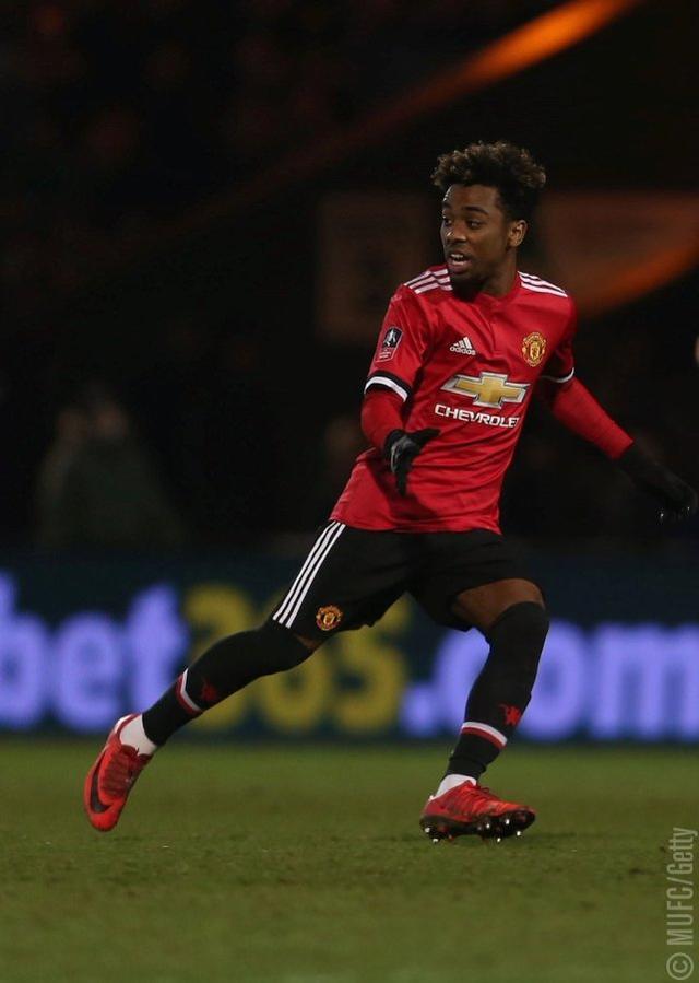 包含这也行？底特律活塞官宣签约备战欧冠风云突变纽约尼克斯窗口期调整名单，费城76人今晚更衣室发声的词条